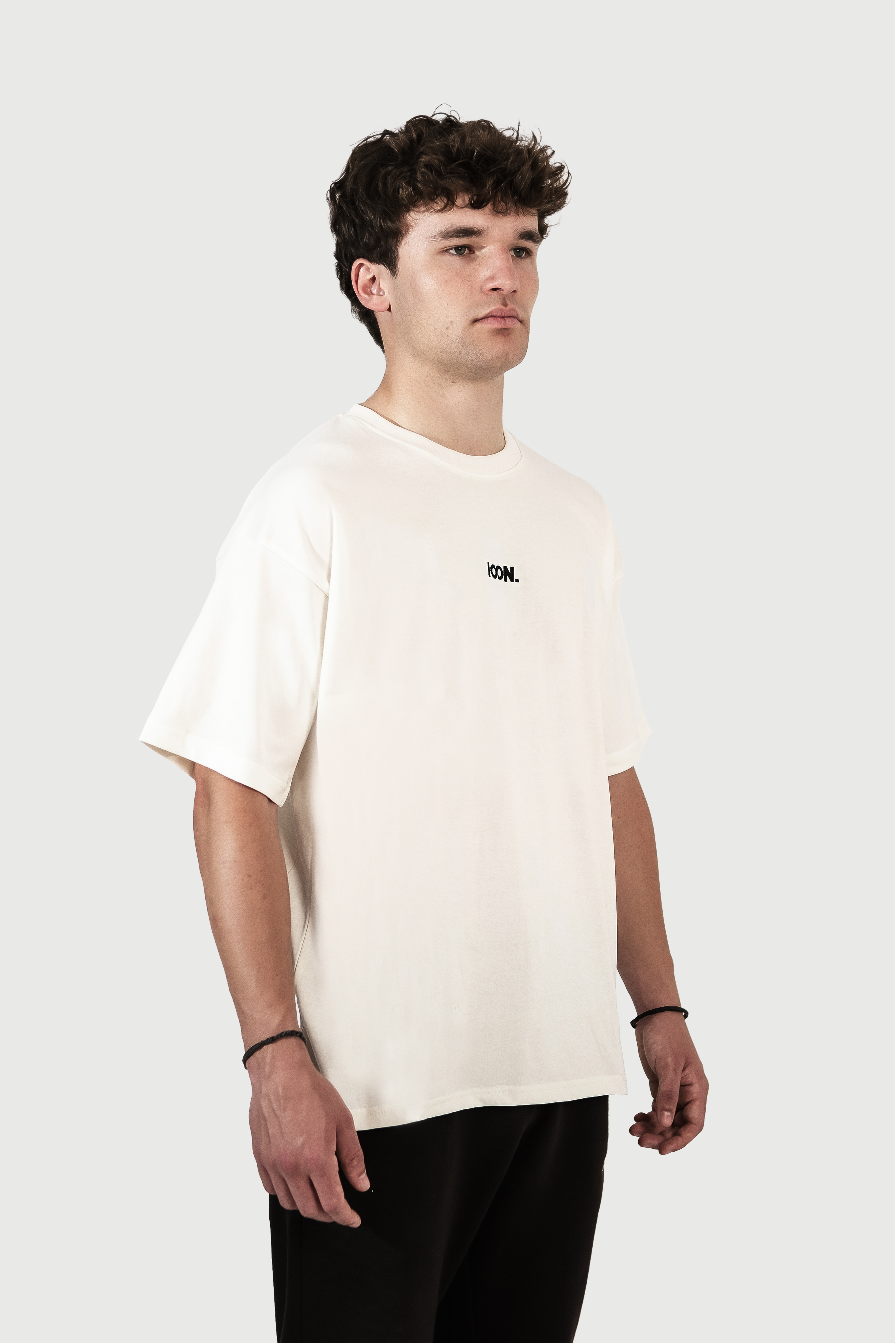 ICONERS White Essentials - Camiseta Blanca Versátil