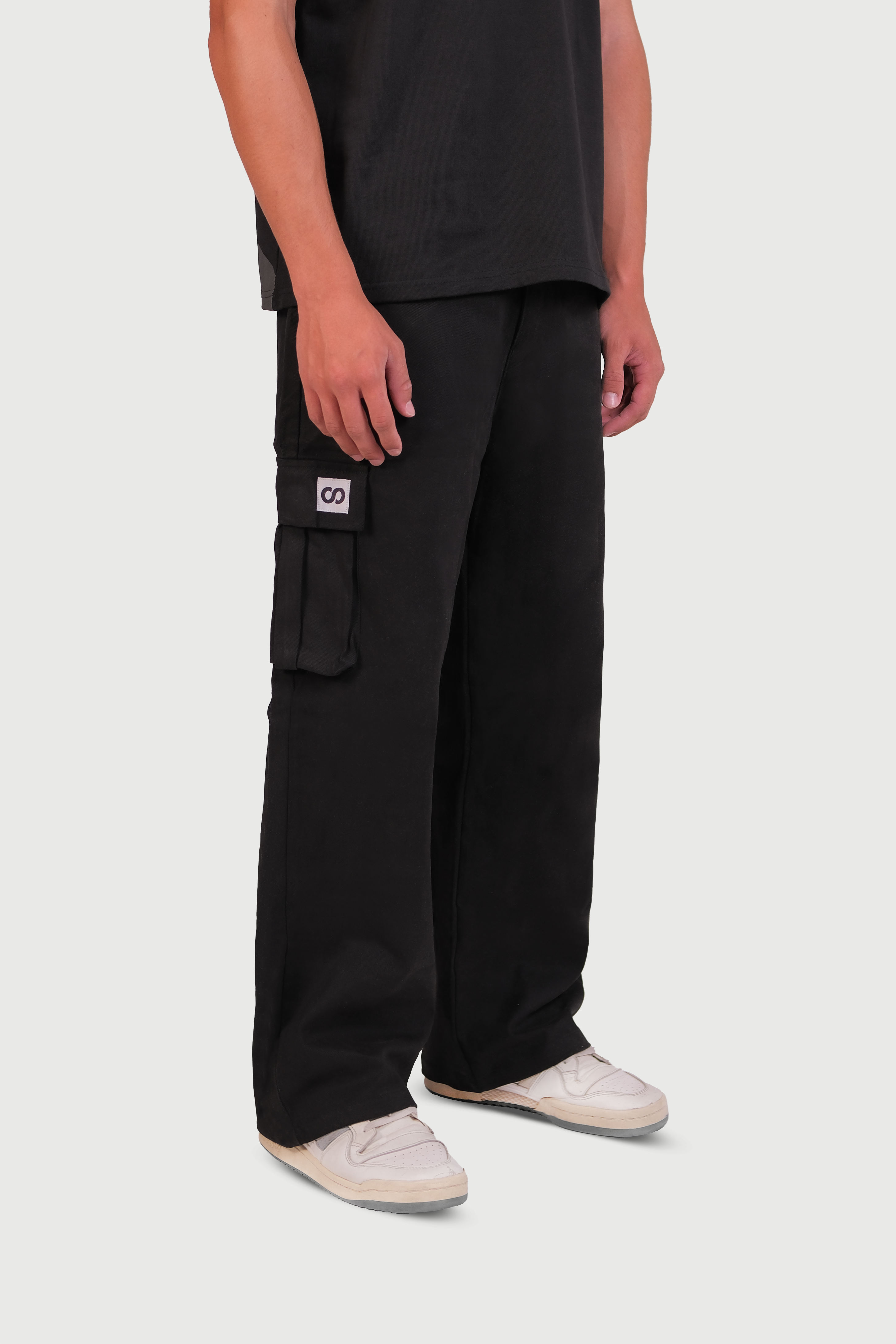 Cargo Pants ICONERS - Pantalones Funcionales y Estilosos